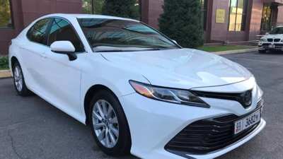 Toyota Camry XV70 2017 — 车型实拍