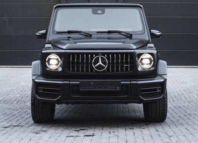 Mercedes-AMG G 63（奔驰大G） — 同一租赁条目原图相册：正面、侧面、车尾及两张不同内饰视角。商家标注 AMG G 63，未公开具体年份。