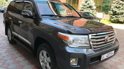 Toyota Land Cruiser 200 2008 (2013) 5.7L 4WD — 车型实拍