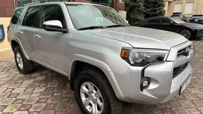Toyota 4runner 2020 7 seats 4WD — 车型实拍